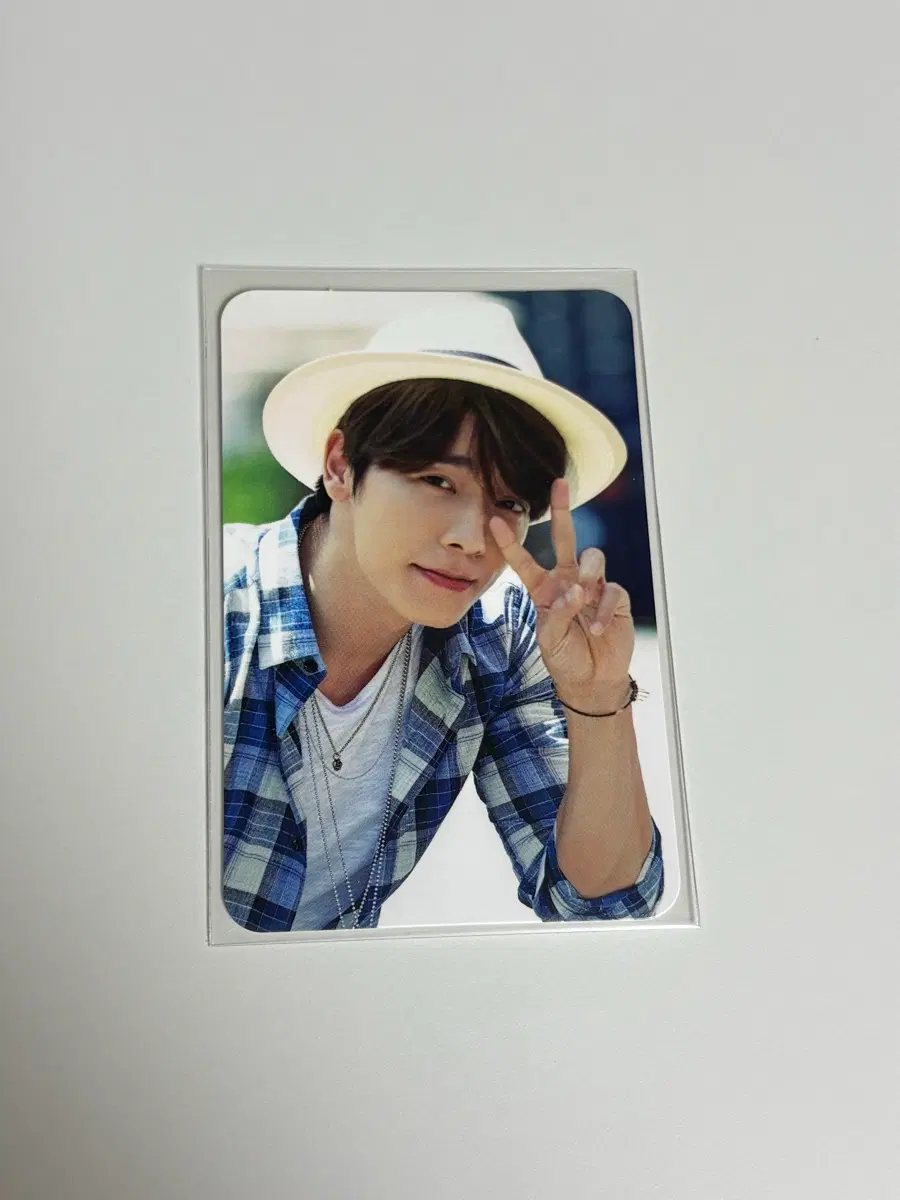 슈퍼주니어 디앤이 동해 포카