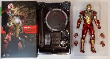 HOTTOYS MOVIE MASTERPIECE IRON MAN MARK 17 / HEART BREAKER MMS212