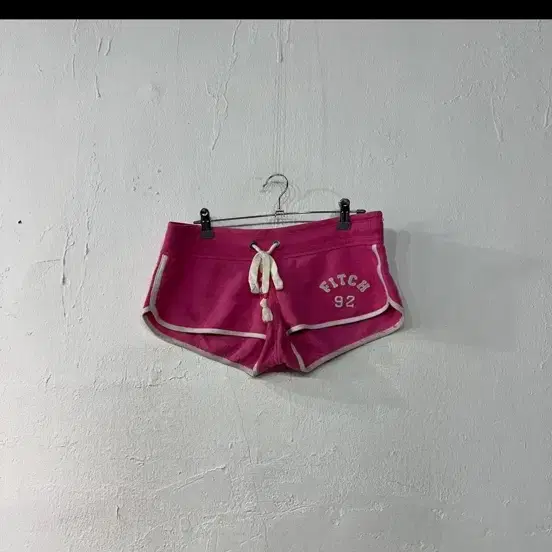 아베크롬비 핑크
