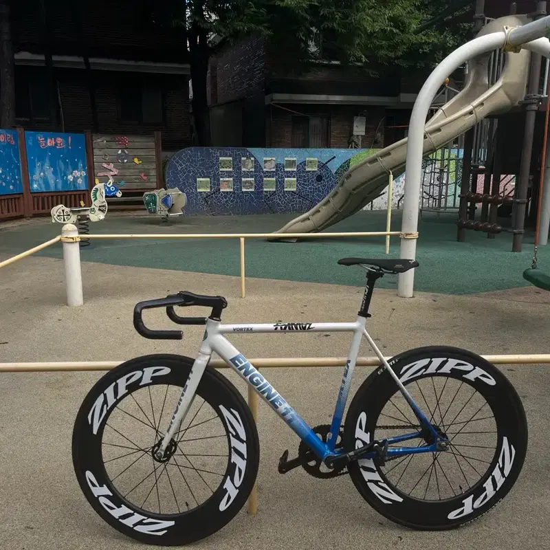 엔진11 볼텍스 크림블루 21년식 반차 급처