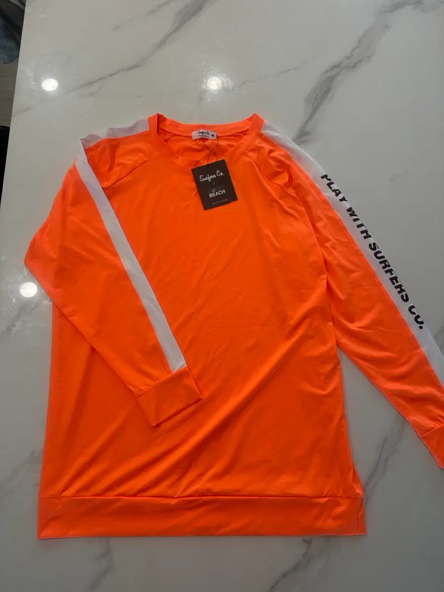 사용x)여성 서퍼스코브랜드 래쉬가드긴팔티 M 55반~66반