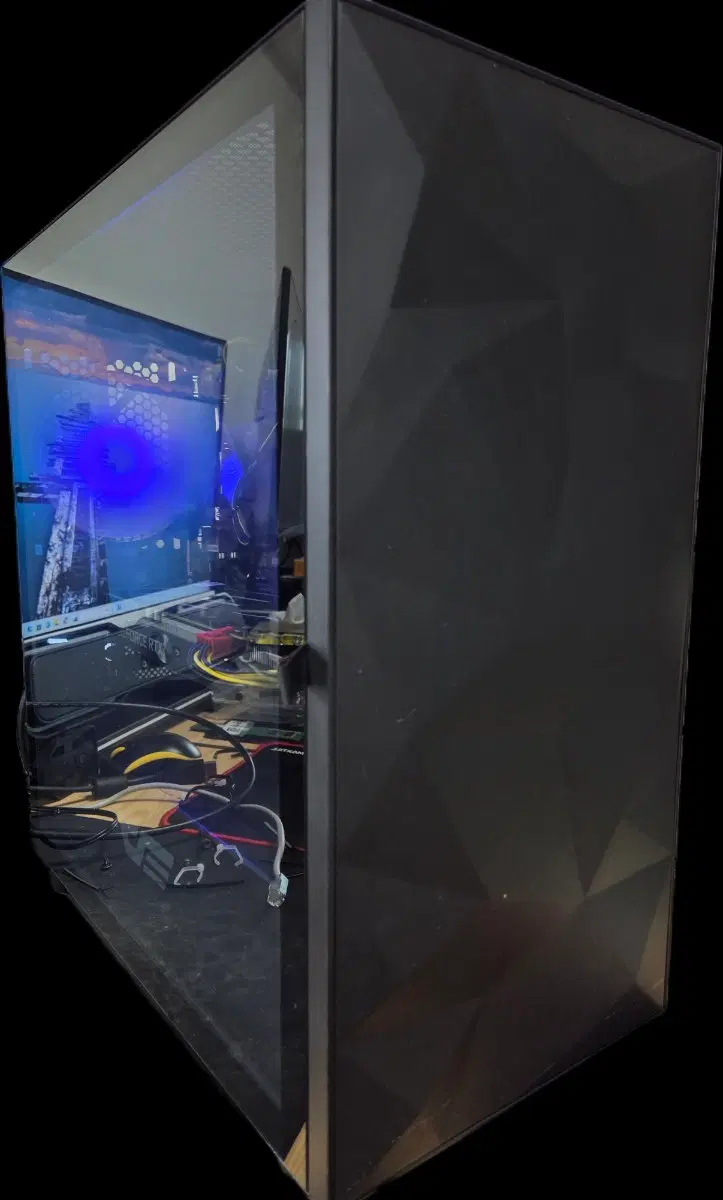 (게임용/ 써멀 재도포) i5-9400F + RTX 2060 화이트 가성비 게이밍 PC 팝니다