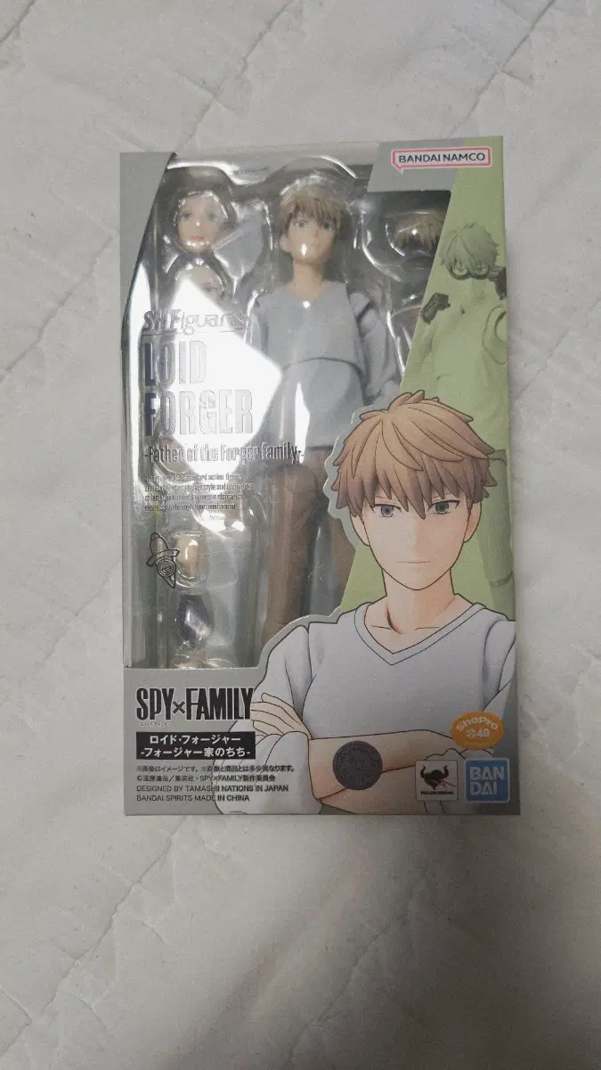 S.H.Figuarts 스파이 패밀리 로이드 포저(사복) (일본 내수판)