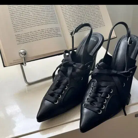 Lizze 블랙 레이스업 스틸레토 힐 225