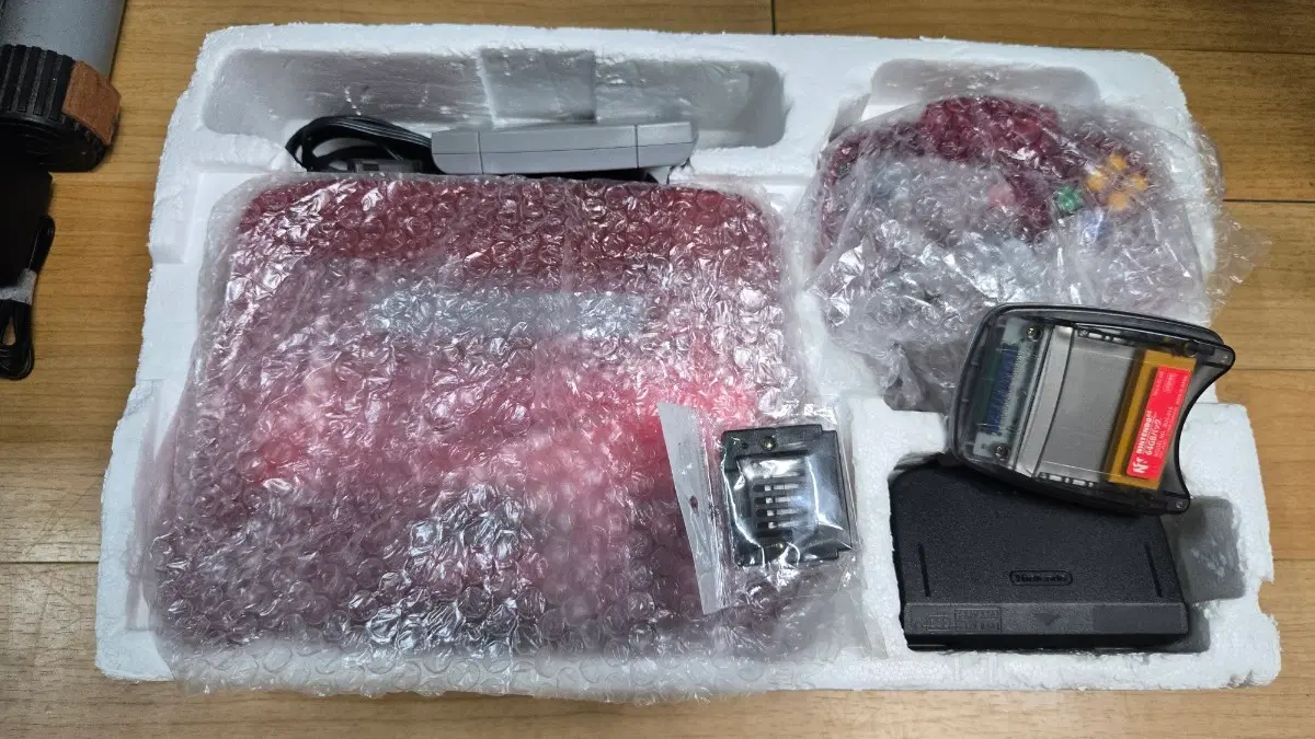 닌텐도64 레드 클리어 한정판 알셋 소장용급