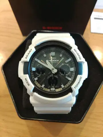 CASIO G-SHOCK 화이트 x 블랙
