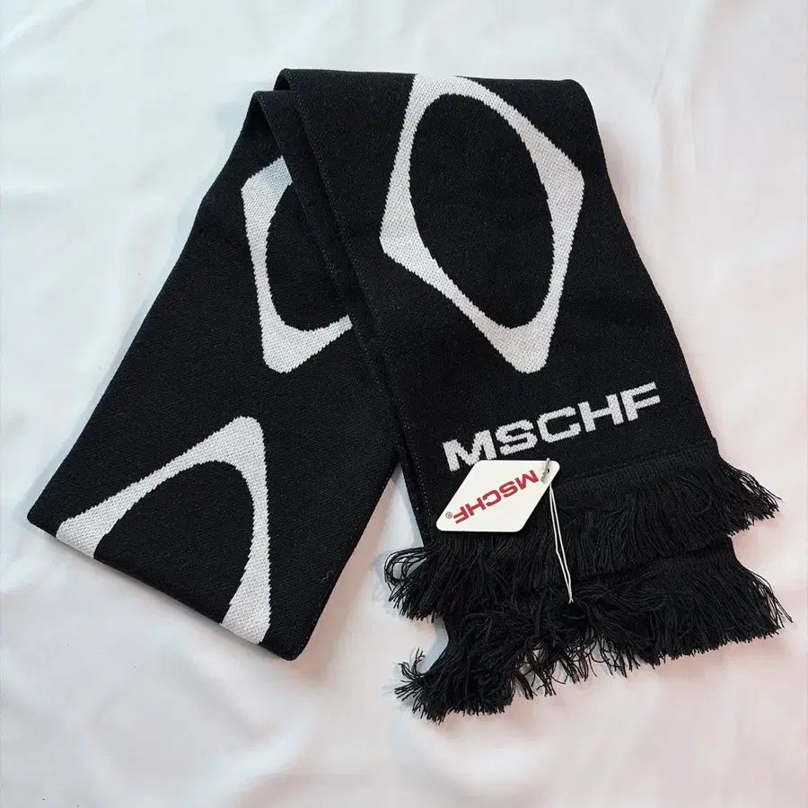 MSCHF 미스치프 머플러 목도리 블랙