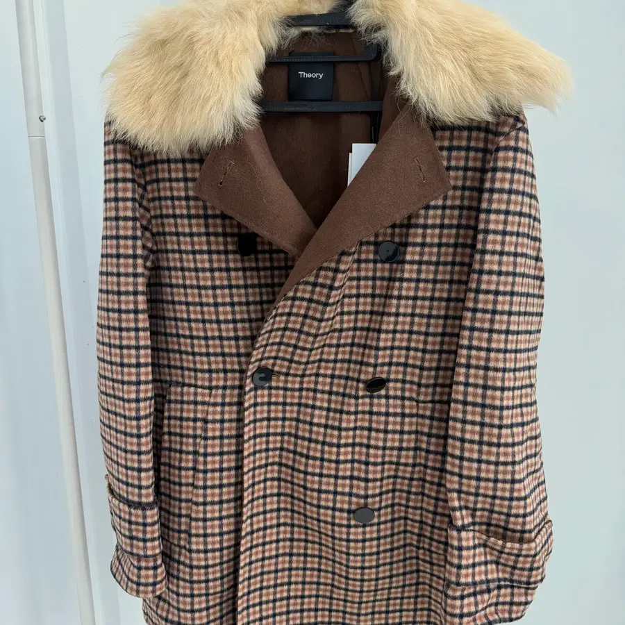 [새상품/택포함] 띠어리(Theory) UTL PEACOAT 퍼 카라 체크 피코트 캐멀 멀티 (S사이즈)
