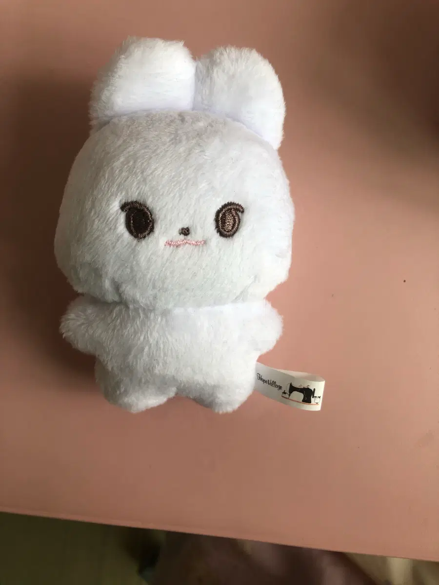 하얀색 토끼 인형