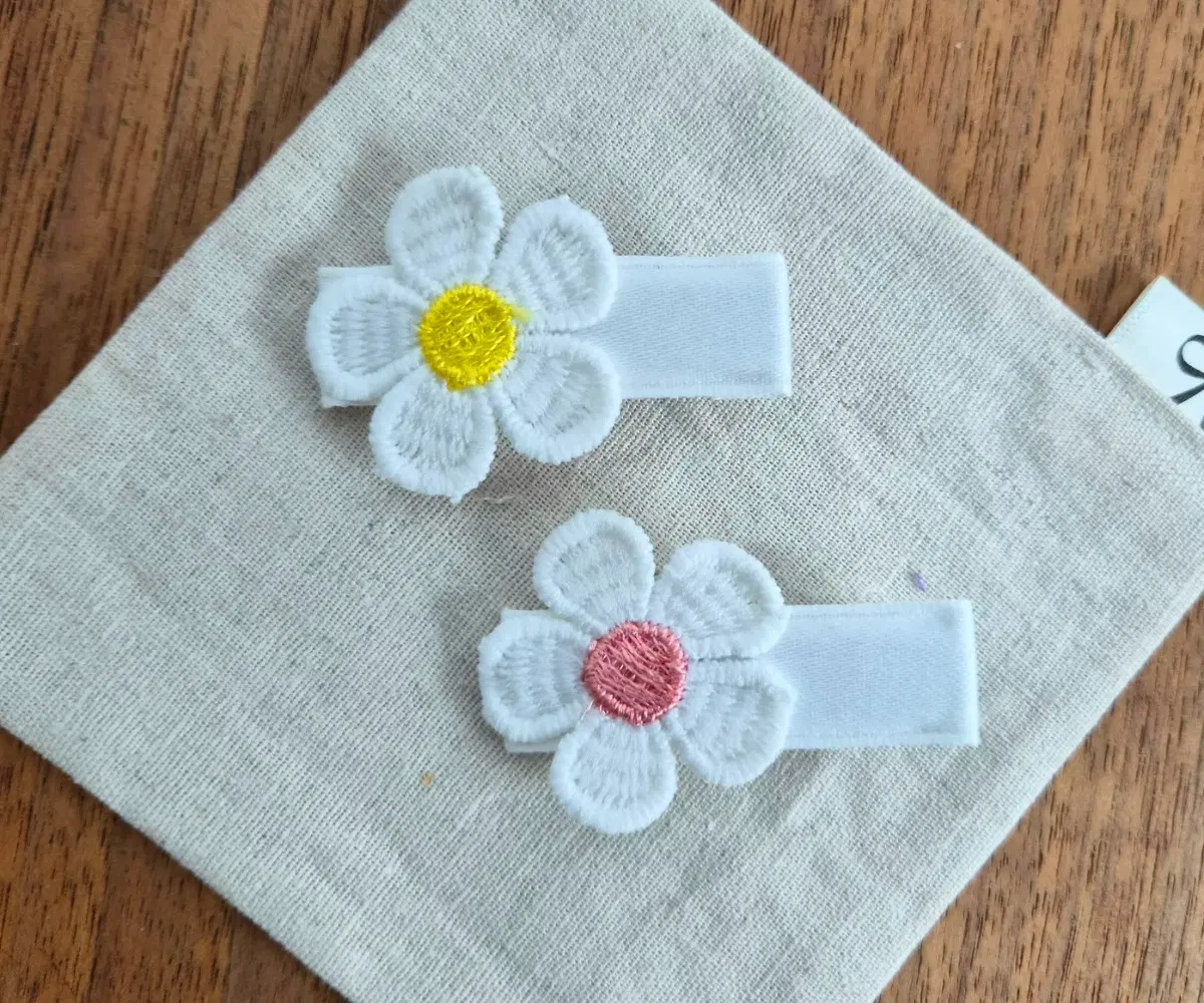 꽃한송이 집게머리핀