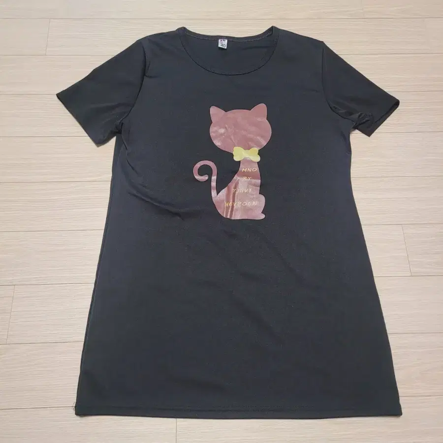 검정 고양이 캐릭터 반팔 롱티셔츠