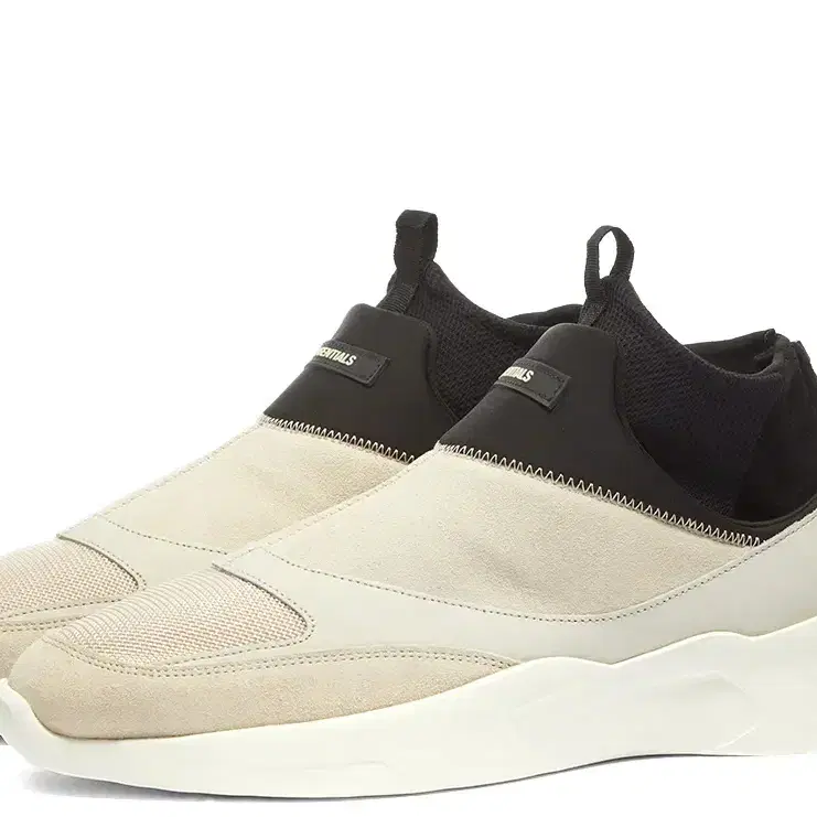 Fear of God ESSENTIALS Laceless Sock Racer