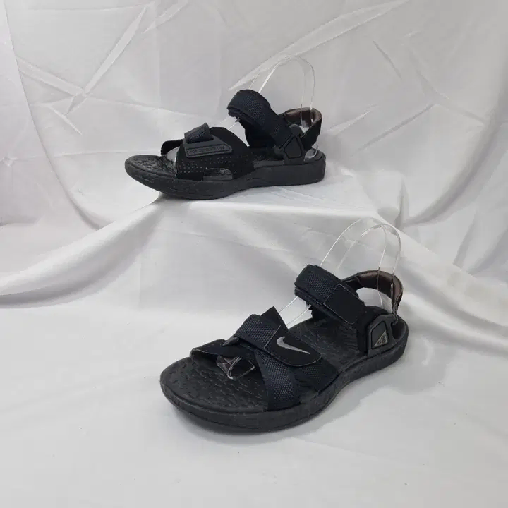 두하빈티지 250 나이키 ACG 에어 데슈츠 블랙 샌들