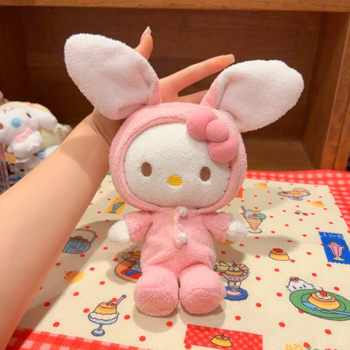 고전 산리오 헬로키티 토끼 우사기 핑크 인형