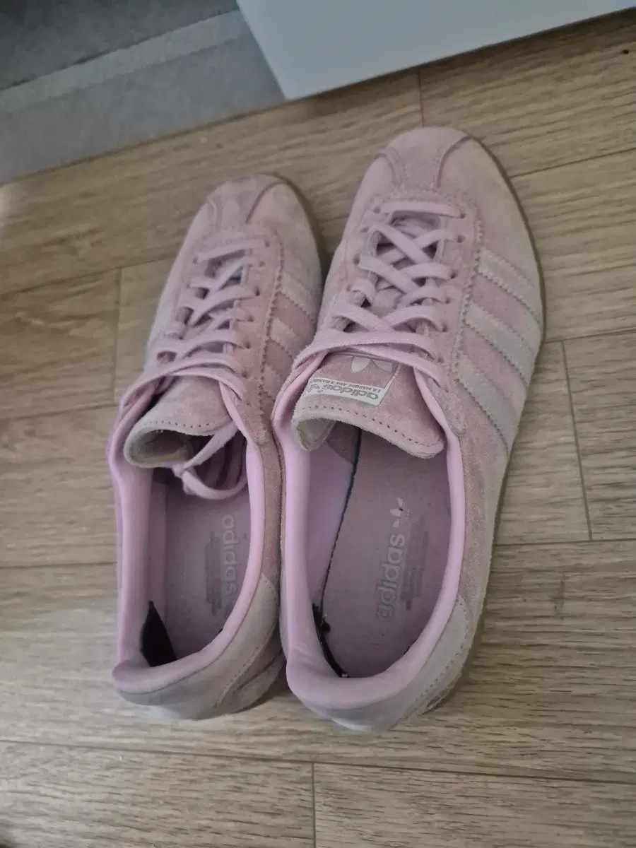 아디다스 핑크