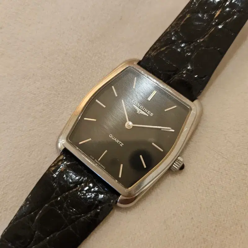 론진 Longines 블랙 다이얼 쿼츠 드레스 워치 시계 사각시계 육각시계