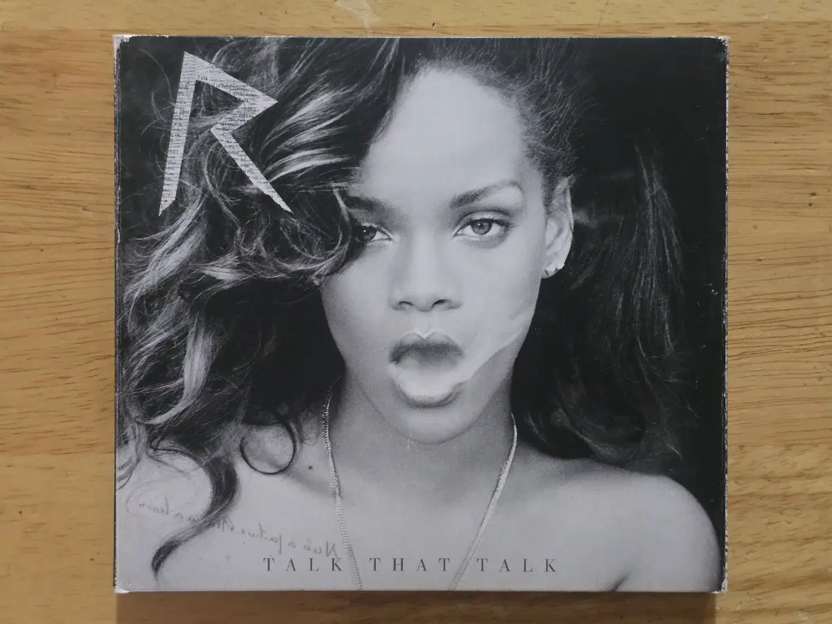 CD 음반 Rihanna 리아나 - Talk That Talk