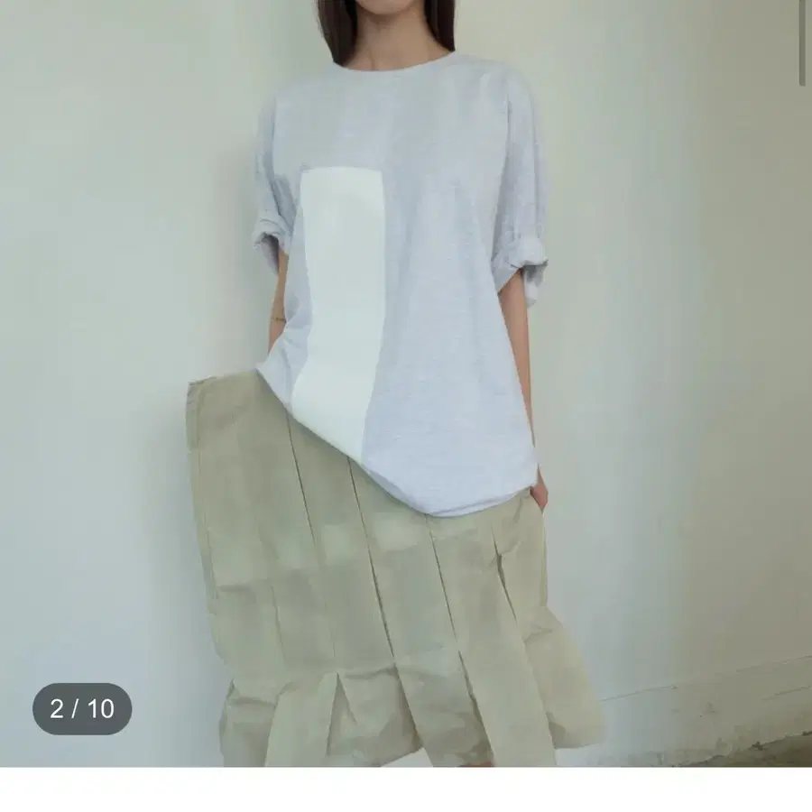 (구해요) eonts 에옹쓰 반팔 Ne-sleeve T-shirt