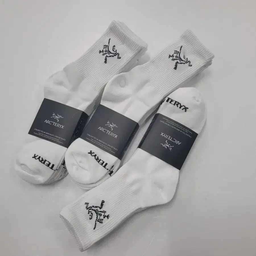 아크테릭스 양말 화이트