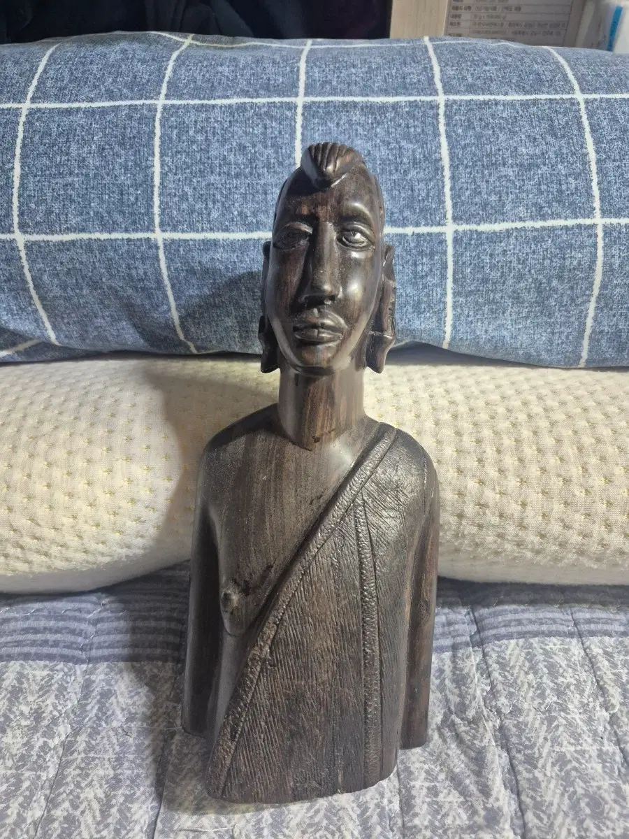 흑단조각상
