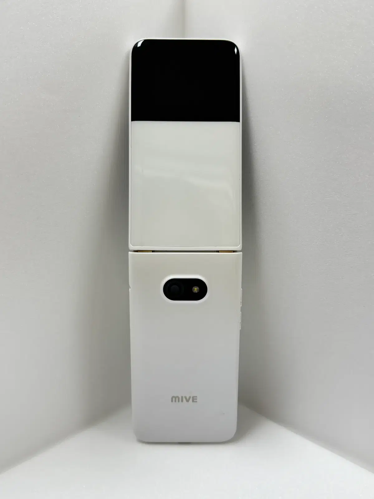 스마트폴더폰 스타일폴더2 화이트 마이브 Mive