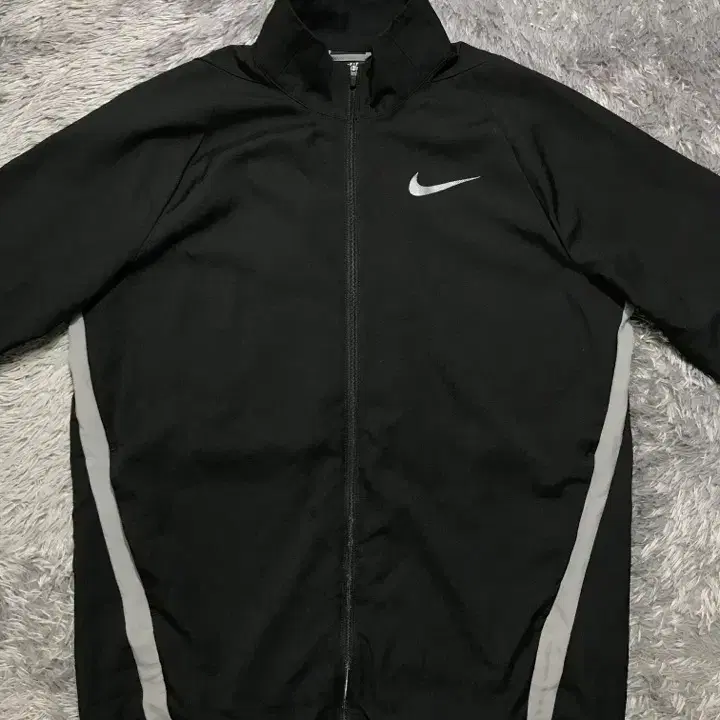 [[L] 나이키(NIKE) 스우시 바람막이 자켓#567
