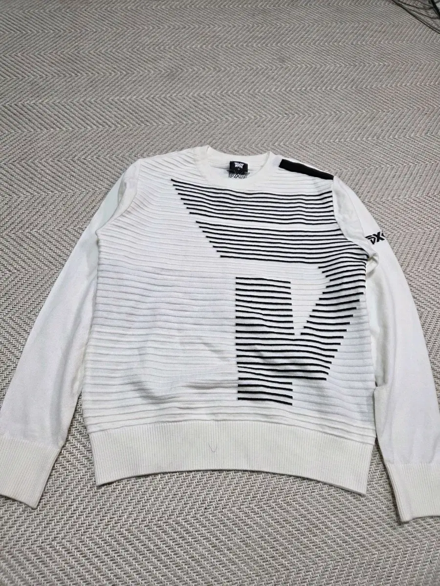여성용 M)PXG 니트 화이트 라운드