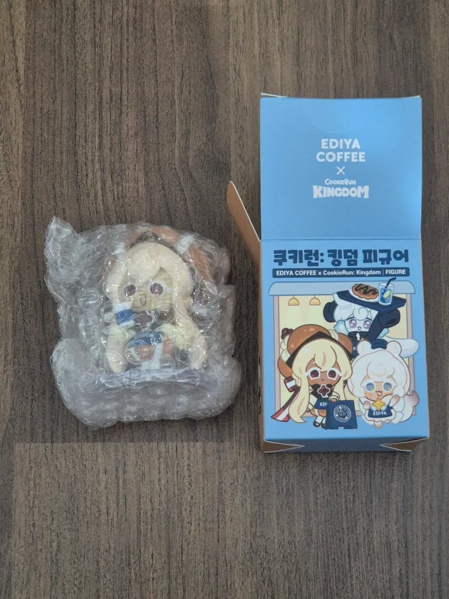 쿠키런 킹덤 이디야 콜라보 생토노레맛 피규어 미개봉