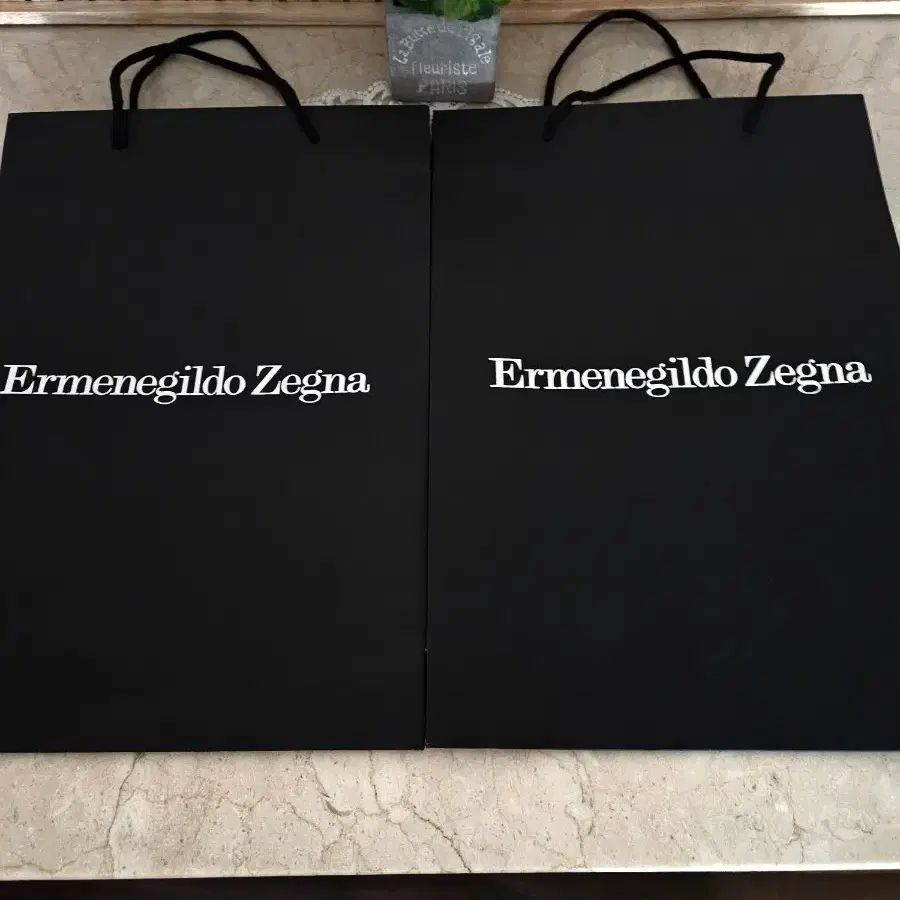 에르메네질도 제냐(ZEGNA) 정품 쇼핑백 총 2장