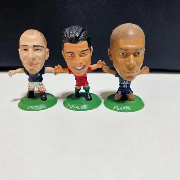 축구 선수 피규어 3체 세트 벤제마 호날두 음바페