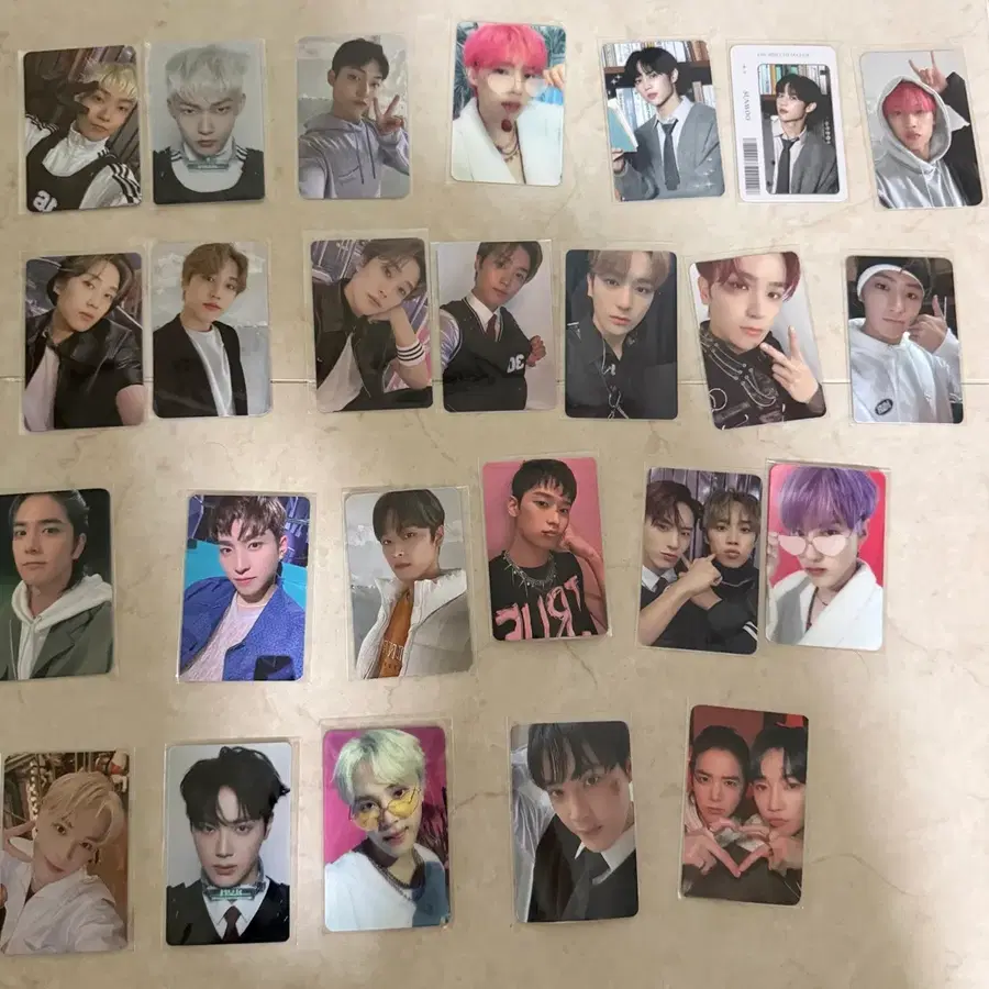 더보이즈 포카 싸게 팝니다