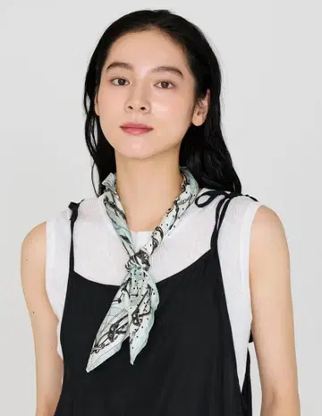 미사용 새상품 이번 시즌 신상 Manipuri 마니프리 현행 모델 인기 스카프