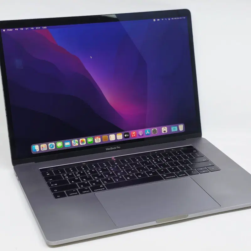 APPLE 2016 맥북프로15 MLW72KH/A i7 16GB SSD 256GB 스페이스그레이 중고