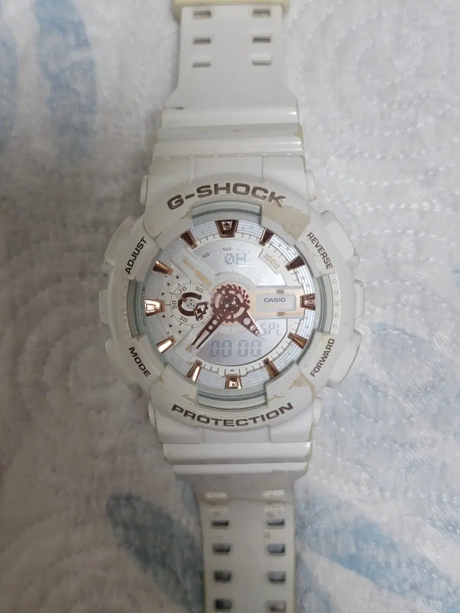 카시오 G-SHOCK GA-110 화이트 시계