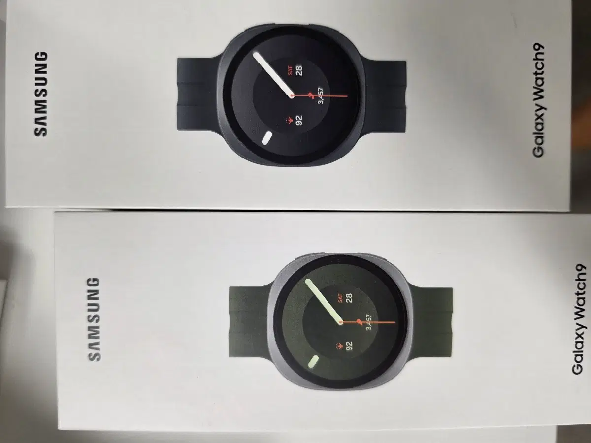 갤럭시워치9 44mm 미개봉 새제품 판매합니다.