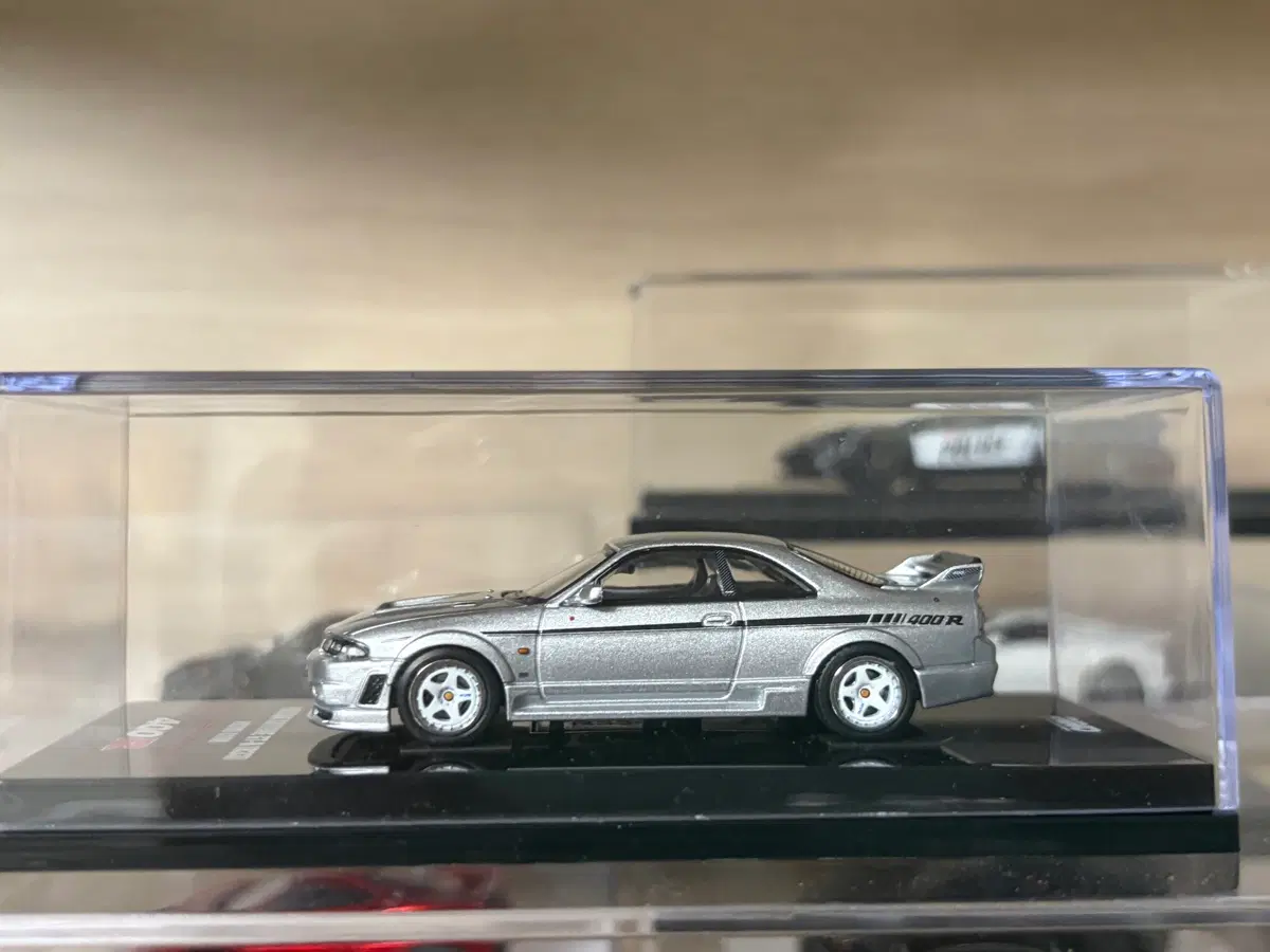 이노64 닛산 스카이라인 R33 400R 실버
