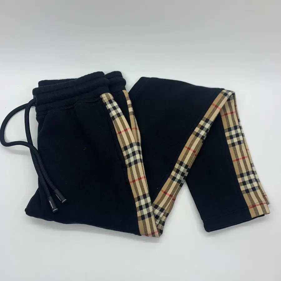267003696 버버리 빈티지 체크 패널 코튼 조거 팬츠