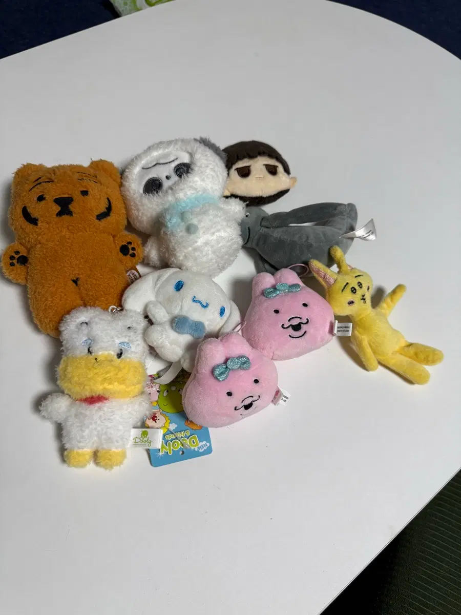 여러가지 인형 개당 천원