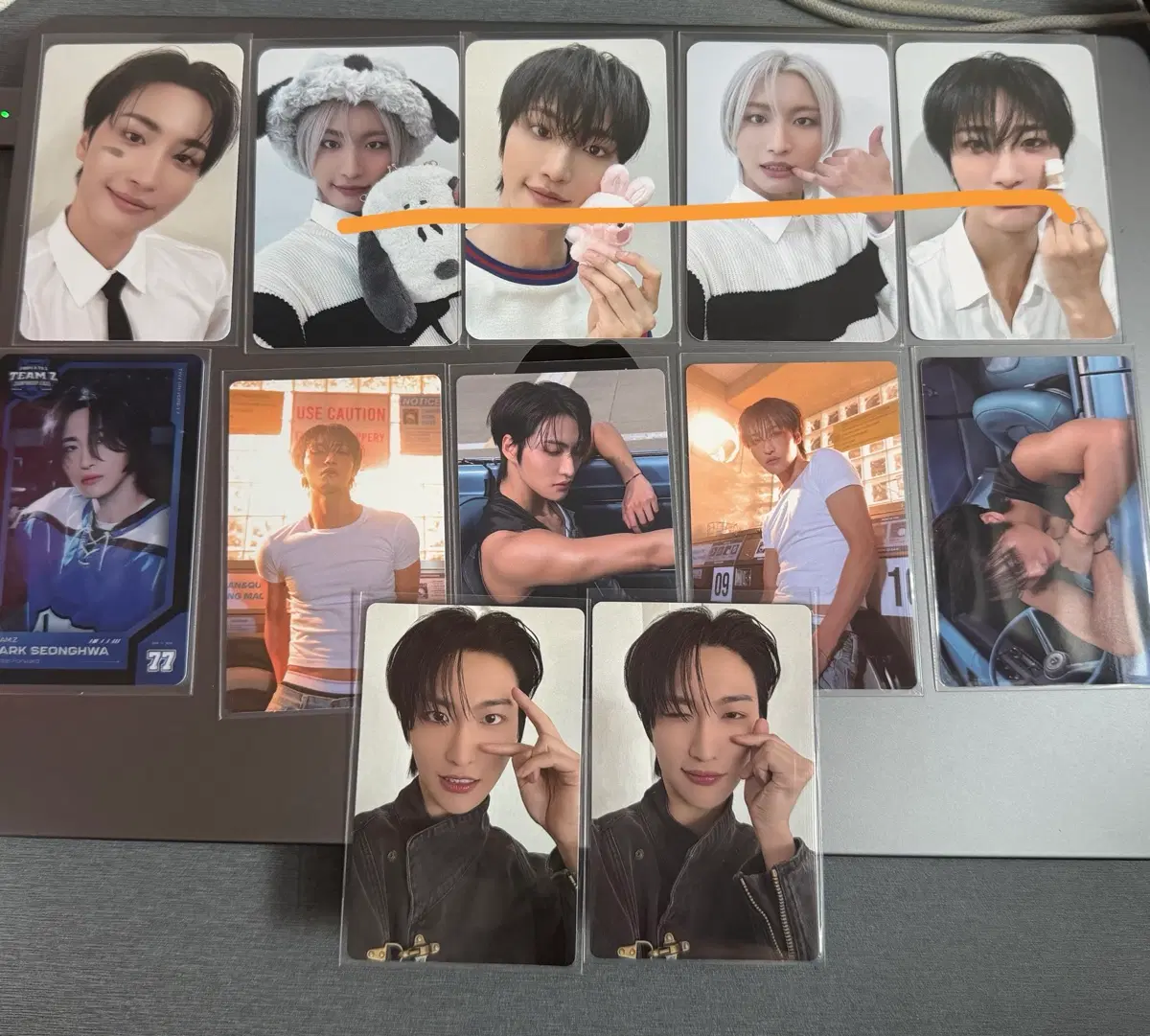 에이티즈 성화 포카 양도합니다