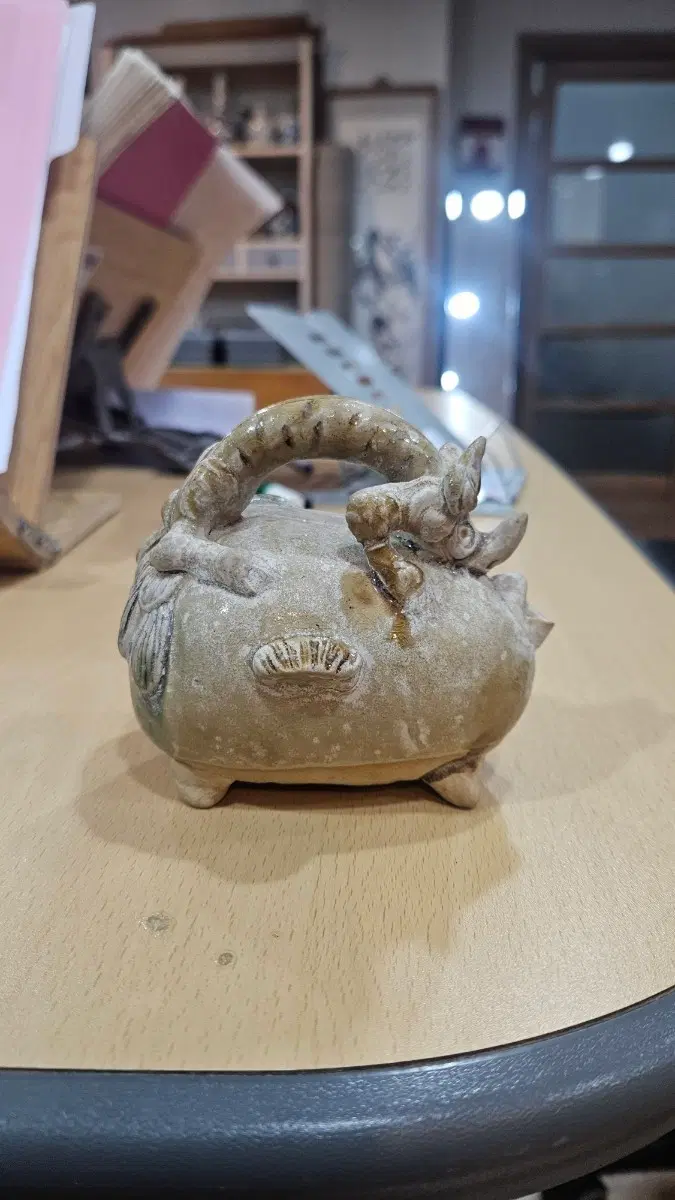 골동품 용저연적