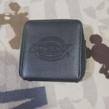 Dickies 2단 접이식 지갑