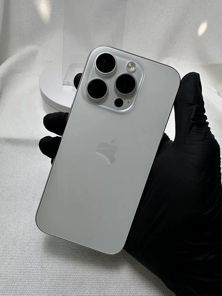 애플 아이폰 15 프로 화이트 128GB(B급)