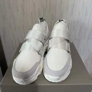 미사용 새상품 프레이 아이디 로고 스니커즈 통굽