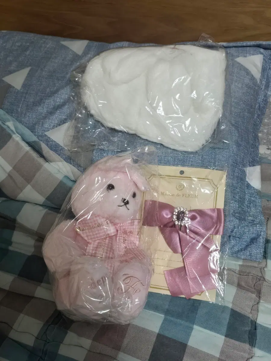 메종드플뢰르 마스코트 핑크 토끼, 리본참, 토끼티슈케이스