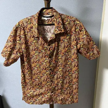 UNIVERSAL STYLE WEAR 페이즐리 무늬 반팔 셔츠 L