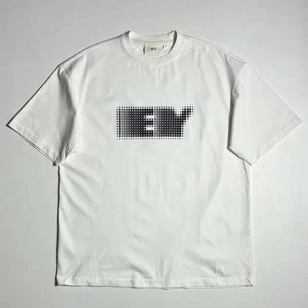 이에이 IEY 24ss 도트 로고 반팔 티셔츠 R3061