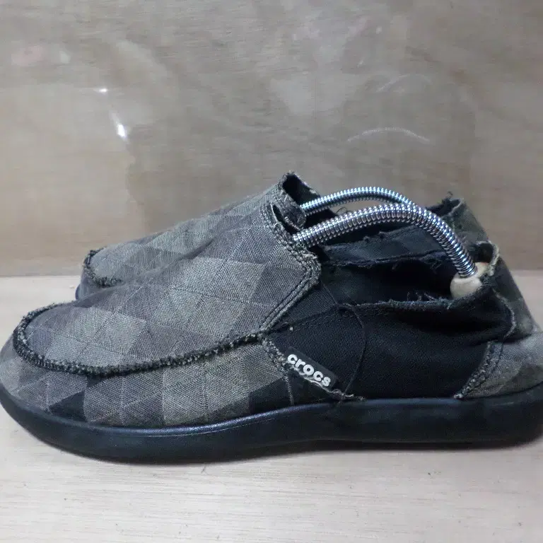 후루룩구제3 260 크록스 아가일 체크 모카신 운동화 260820