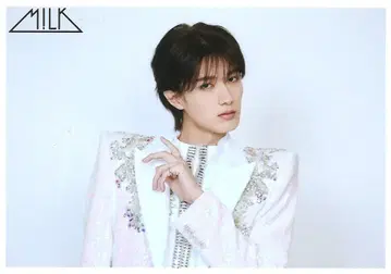 M!LK 63번째 잔 야마나카 유타로 브로마이드 1