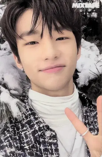 StrayKids Hyunjin MIXTAPE 셀카
