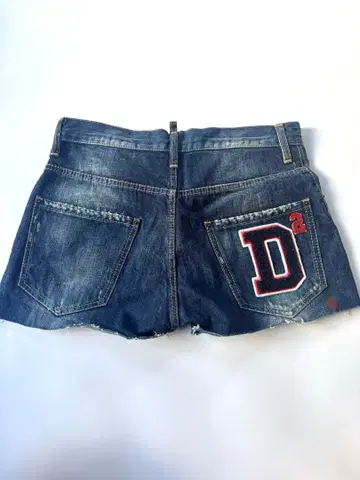 DSQUARED2 데님 숏팬츠 와펜 데미지 가공 36 Y2K